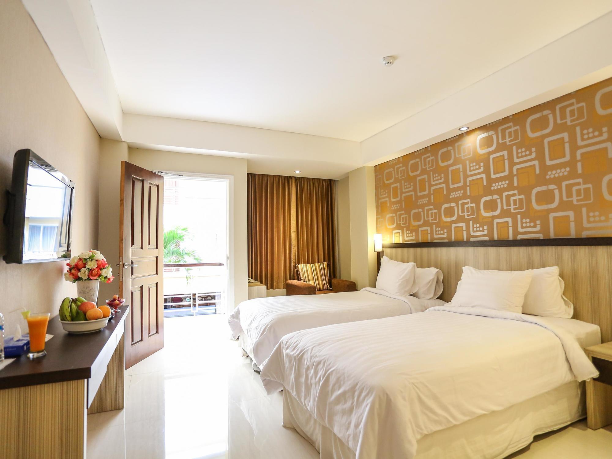 Sylvia Hotel Premier Kupang Kupang  Exterior photo